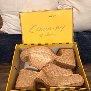 Circus by Sam Edelman Beige Woven Mules